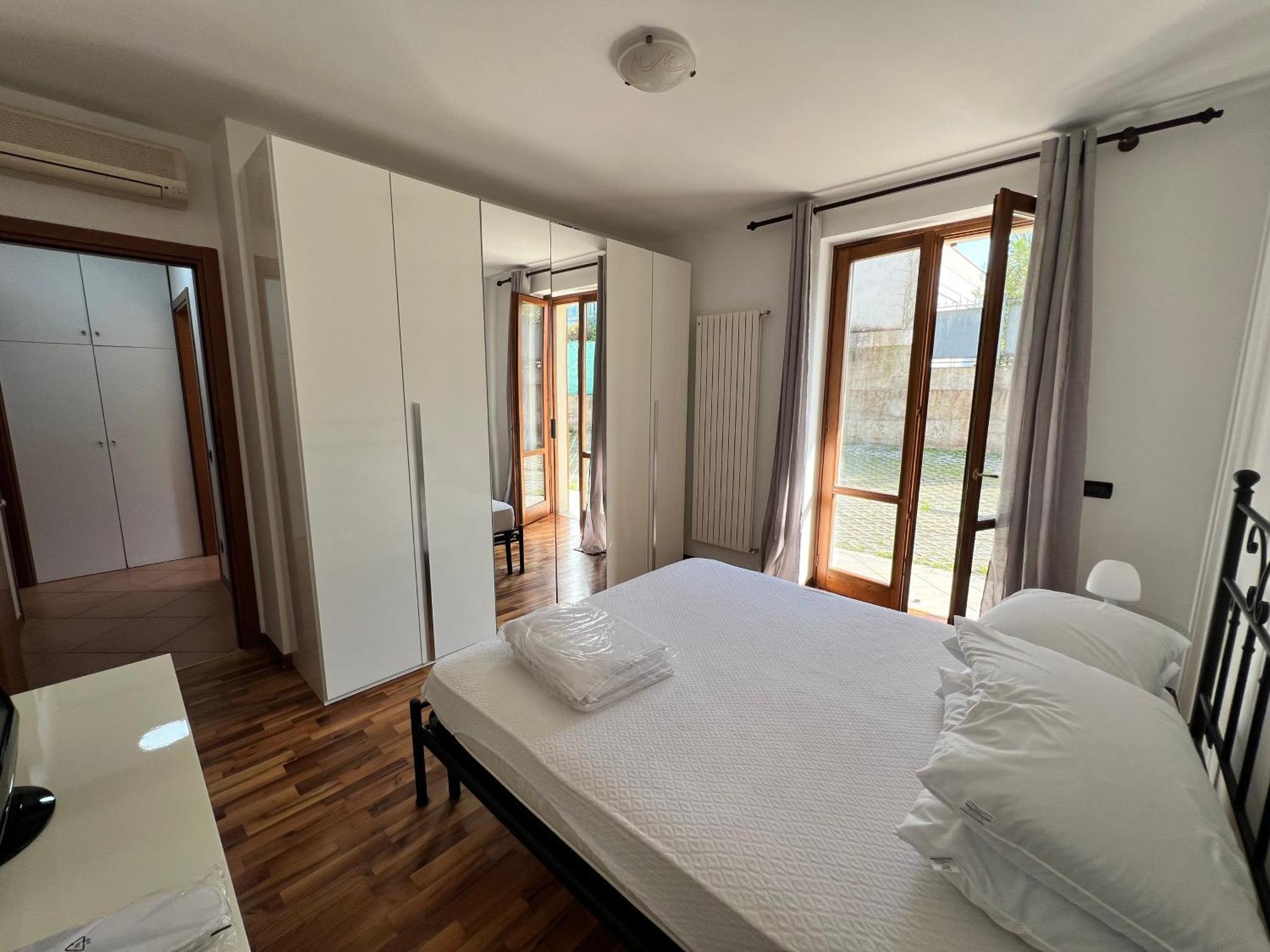 Magic Desenzano Apartment Дезенцано-дель-Гарда Экстерьер фото