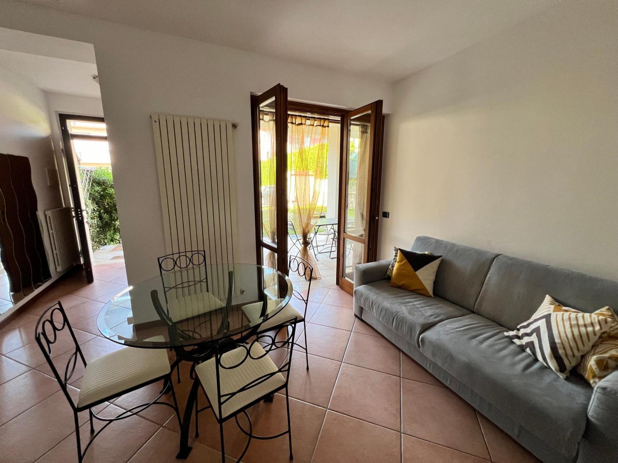 Magic Desenzano Apartment Дезенцано-дель-Гарда Экстерьер фото
